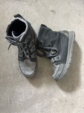 Sorel womens Grey Lace-Up Winter Ankle Boots
